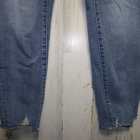 Universal Thread Women’s High Rise Skinny 6/28R, Distressed Blue Denim Raw Hem - Picture 5 of 5